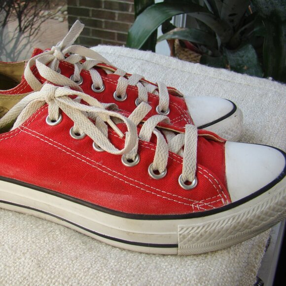 Converse All star red canvas low top sneakers, Size W 7 - Mens 5 - Picture 9 of 9